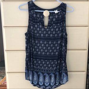 Old Navy Woman’s medium tank top.